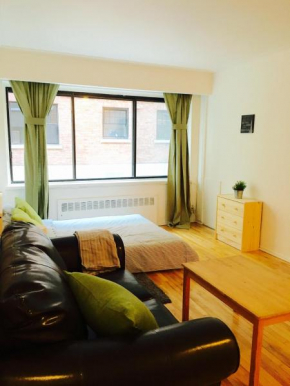 Stylish Montreal Apartment Comfortable Stay in the Golden Square Mile